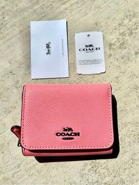 NWT Coach Leather/Canvas Wallet Pink Color With Signature Logo